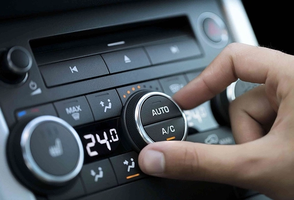 Cách điều chỉnh điều hòa tự động trên xe